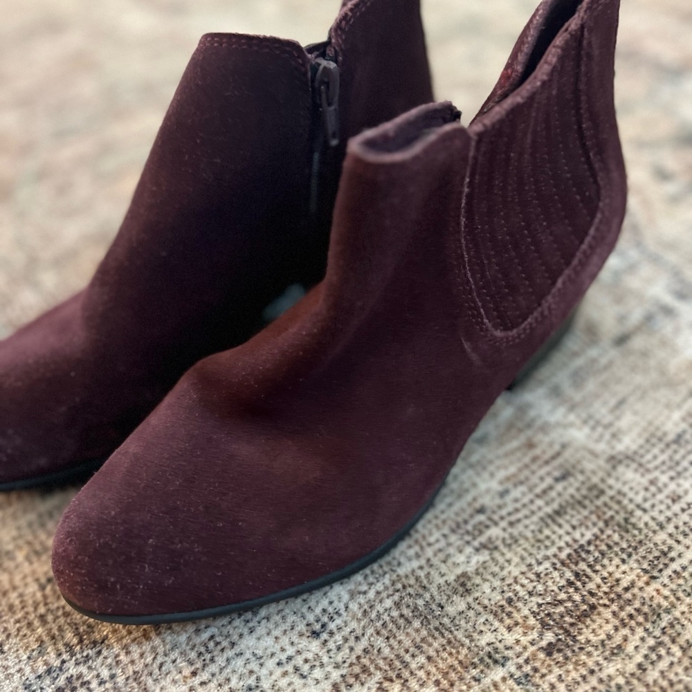 Maroon Clark’s Booties Size 7 - Picture 2 of 4